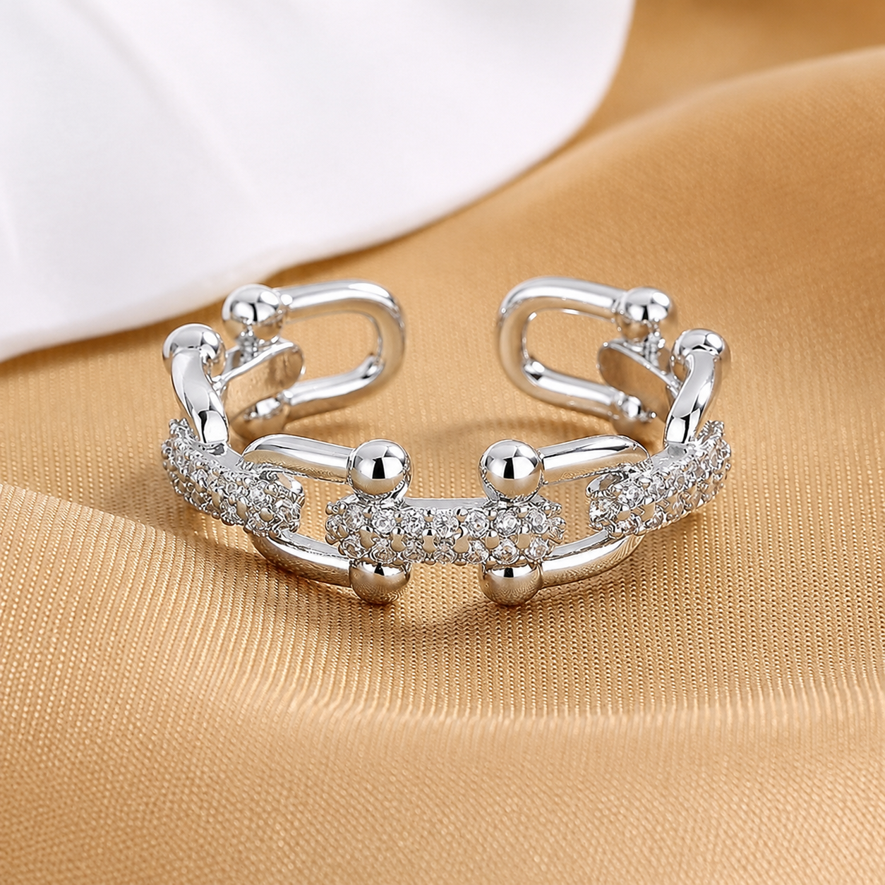 pavé link ring